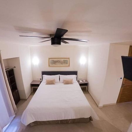 Hotel Siena Pénjamo エクステリア 写真