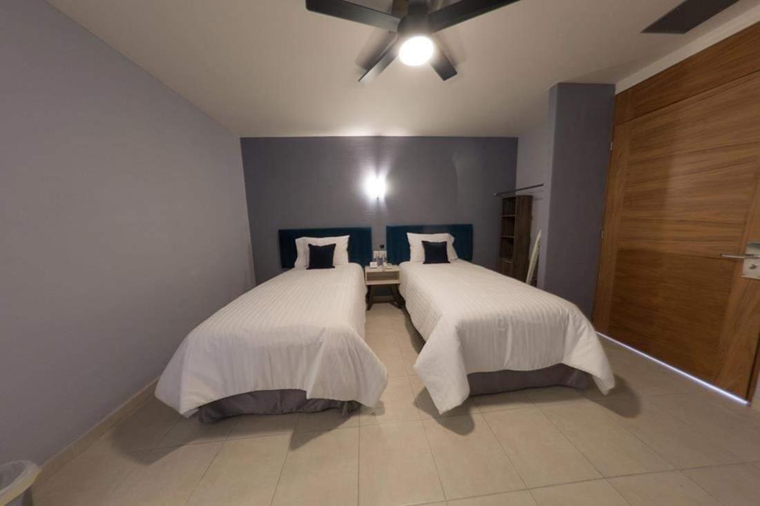Hotel Siena Pénjamo エクステリア 写真
