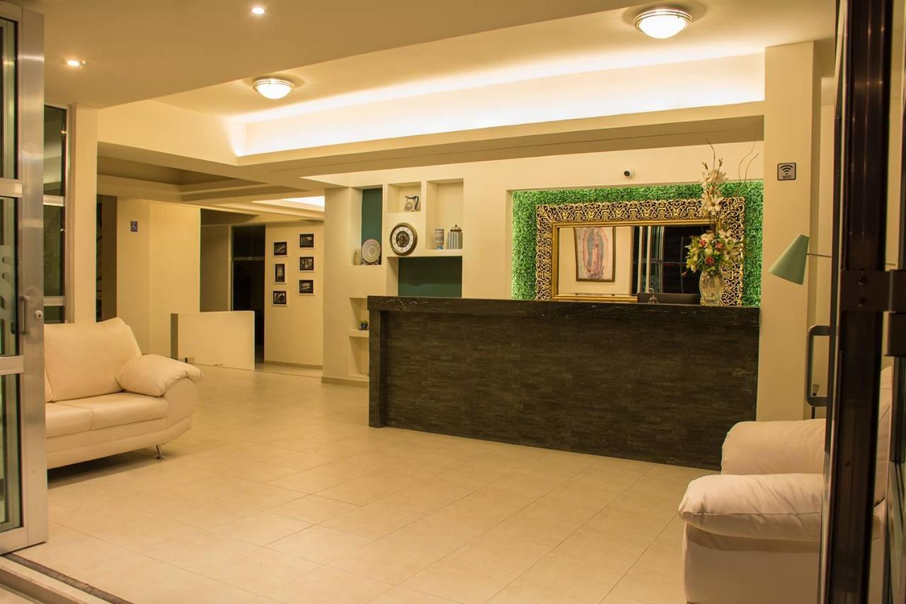 Hotel Siena Pénjamo エクステリア 写真